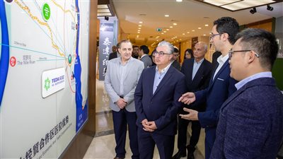 رئيس اقتصادية قناة السويس يتفقد مشروعات شركة تيدا - مصر بمنطقة السخنة