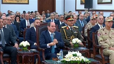 الرئيس السيسي: البنوك ستغطي المطلوب بالدولار لصالح الاعتمادات خلال 4 أيام