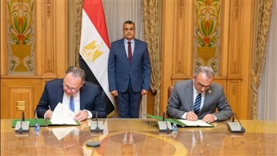 وزير الإنتاج الحربي يشهد توقيع بروتوكول تعاون مع شركة ابدأ لتنمية المشروعات