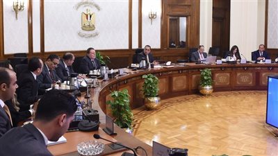 رئيس الوزراء: مجموعة عمل لمتابعة أولويات الإفراج عن السلع والبضائع