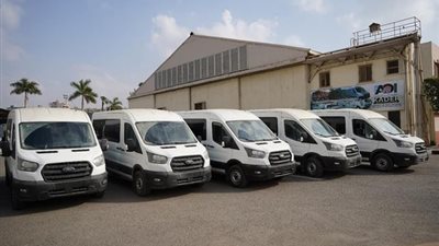 «التخطيط» تسلم قطاع الأحوال المدنية 18 مركز تكنولوجي متنقل لخدمة المواطنين