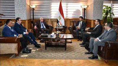 وزير الرياضة ومحافظ بورسعيد يتفقان على بدء تنفيذ أعمال إنشاء استاد بورسعيد