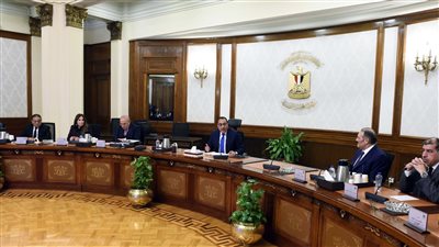 رئيس الوزراء: حريصون على تهيئة مناخ جاذب للاستثمارات المحلية والأجنبية