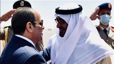الرئيس السيسى يصل الإمارات للمشاركة فى قمة مصر والأردن ودول الخليج