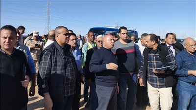 وزير النقل يعلن مد خط القطار الكهربائي السريع من أسوان إلى أبو سمبل