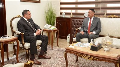 وزير التنمية المحلية يتابع معدلات تنفيذ المشروعات وتوفير السلع الغذائية بالدقهلية 