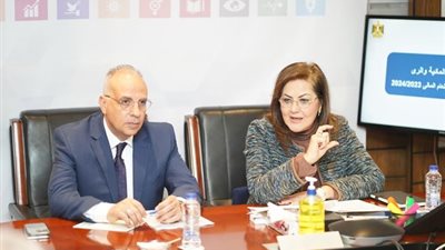 وزيرا التخطيط والري يناقشان الخطة الاستثمارية للعام المالي 2023-2024