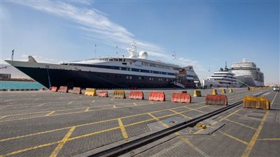 في يوم واحد.. ميناء السخنة يستقبل 3000 سائح على متن 3 سفن 