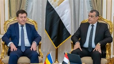وزير الإنتاج الحربي يدعو الشركات الرومانية للمشاركة في معرض «EDEX 2023»