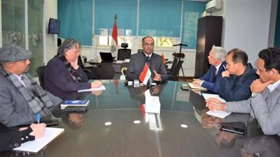 نائب وزير الإسكان يتابع أنشطة تعزيز استدامة خدمات المياه والصرف في الصعيد 