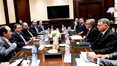 «شيفرون» تؤكد الاهتمام بزيادة نشاط البحث عن الغاز الطبيعى في مصر