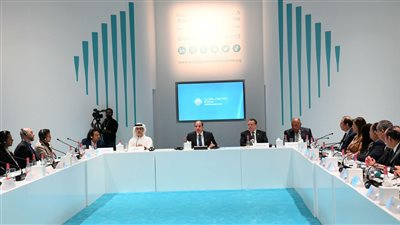 السيسي يشارك فى «المائدة المستديرة للشركات المليارية» بقمة الحكومات