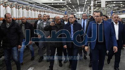 «مدبولي» يؤكد أهمية الالتزام بالتوقيتات الزمنية لتطوير شركات «القابضة للغزل والنسيج»