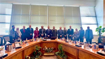 شعبة الاقتصاد الرقمي تبحث تعزيز التعاون مع هيئة تنمية صناعة تكنولوجيا المعلومات 