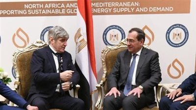 «الملا» يبحث التعاون مع «تكنيمونت» الإيطالية بمجالات البتروكيماويات والتكرير والتحول الطاقي