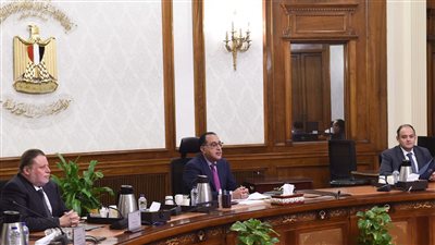 الحكومة تعلن الإفراج عن بضائع بـ 3.7 مليار دولار خلال 18 يومًا