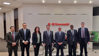رئيس اقتصادية قناة السويس يبحث التعاون مع «كاوازاكي» اليابانية لإنتاج الهيدروجين الأخضر 