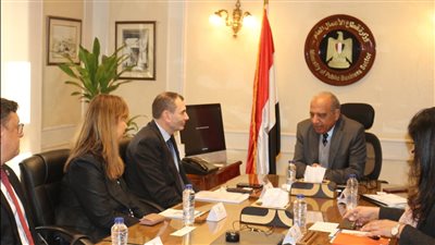 وزير قطاع الأعمال يبحث فرص التعاون مع البنك الأوروبي لإعادة الإعمار والتنمية 