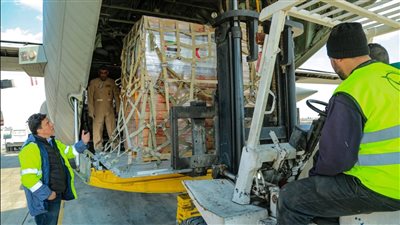 وصول طائرة مساعدات إغاثية من دول الاتحاد الأوروبي لمتضرري الزلزال بسوريا