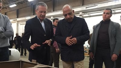 وزير قطاع الأعمال يتابع معدلات إنتاج مركبات النقل الجماعي بشركة النصر للسيارات