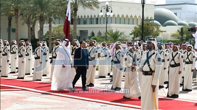 مراسم استقبال رسمية لرئيس الوزراء في الديوان الأميري لدولة قطر