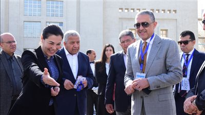 تنسيق بين هيئة الاستثمار و«النساجون الشرقيون» لتعميق صناعة السجاد في مصر