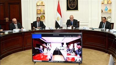 وزيرا الإسكان والتخطيط يناقشان مقترح الخطة الاستثمارية للعام المالي 2024-2023
