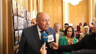 وزير الخارجية يفتتح معرض المنتجات التراثية «اشترى مصري»