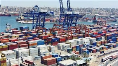تداول 10 آلاف طن بضائع بموانئ البحر الأحمر