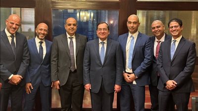  «الملا» يبحث مع وزيرة الطاقة الأمريكية تعزيز التعاون لخفض الإنبعاثات وإزالة الكربون