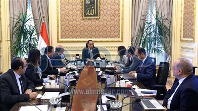 رئيس الوزراء يستعرض مشروعات تطوير شركات «القابضة للصناعات المعدنية»