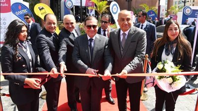 افتتاح أول مركز متنقل لتحويل وصيانة السيارات العاملة بالغاز الطبيعى