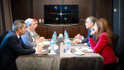 ياسمين فؤاد تبحث التعاون المشترك مع هيئة الاستثمار بالمشاريع البيئية