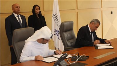 توقيع عقود عدد من المشروعات المشتركة بين وزارة النقل و «موانئ أبوظبي» 