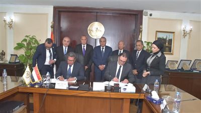 «التموين» توقع بروتوكول تعاون مع محافظة القليوبية لإنشاء مبنى تجاري إداري