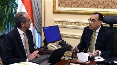 رئيس الوزراء يستعرض مقترح إقامة مدينة تعليمية افتراضية