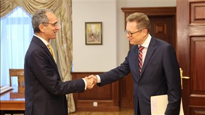 وزير الاتصالات يبحث مع سفير ألمانيا بالقاهرة تعزيز التعاون بمجال التحول الرقمي 