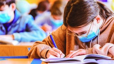 الحكومة تنفي تقديم موعد امتحانات الفصل الدراسي الثاني لصفوف النقل والشهادة الإعدادية