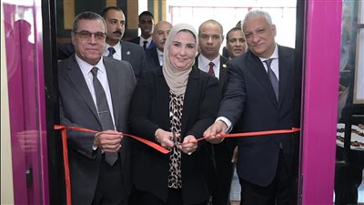 «القباج» تفتتح وحدة التضامن الاجتماعى بجامعة 6 أكتوبر