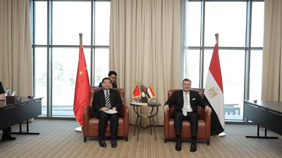 مباحثات مصرية صينية لتعزيز التعاون في مجال السياحة والآثار 