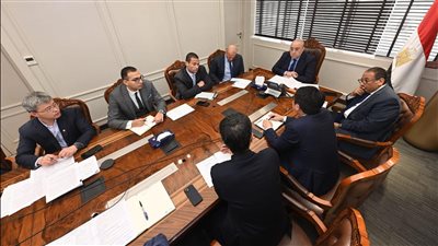 «الجزار» يتابع مع «cscec» الصينية تطورات مشروع منطقة الأعمال المركزية بالعاصمة الإدارية 