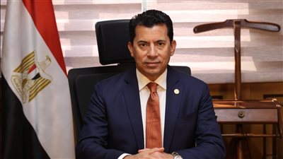 وزير الشباب يؤكد ضرورة استكمال آليات جذب استثمارات تطوير البنية الرياضية 