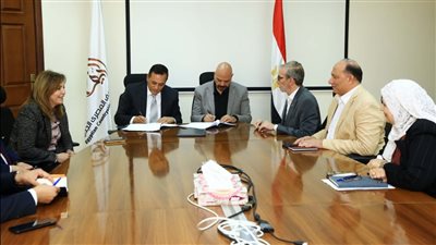 «تنمية الريف المصرى» تتعاون مع «أو إس إس» لدعم تصدير المنتجات الزراعية