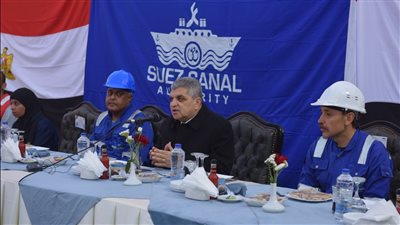 أسامة ربيع: أنهينا 86% من مشروع تطوير القطاع الجنوبي لقناة السويس