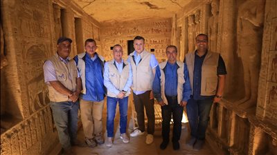 وزير السياحة يتفقد موقع حفائر البعثة الأثرية المصرية بسقارة