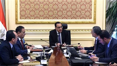 ليونى تدرس إنشاء أول منطقة للصناعات العنقودية لمكونات السيارات فى مصر