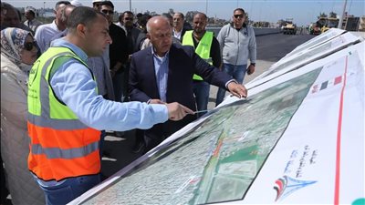 وزير النقل يتابع تنفيذ عدد من مشروعات الطرق بمحافظتي الدقهلية ودمياط