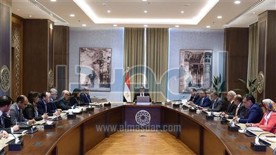 مدبولى يبحث سُبل النهوض بالمناطق الاستثمارية والصناعية 