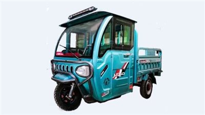 طرح أول سيارة مصرية كهربائية كبديل لـ«التروسيكل» خلال شهر