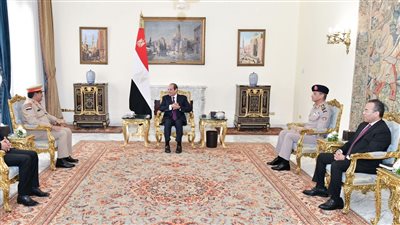 السيسي يؤكد دعم مصر الكامل للتوصل إلى حل سياسي للأزمة اليمنية